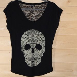 Express Skull Shirt - Size Medium